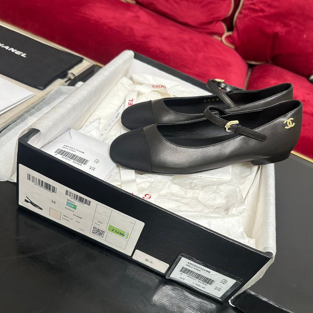 Chanel Mary Jane Shoes in Black Calfskin and Satin