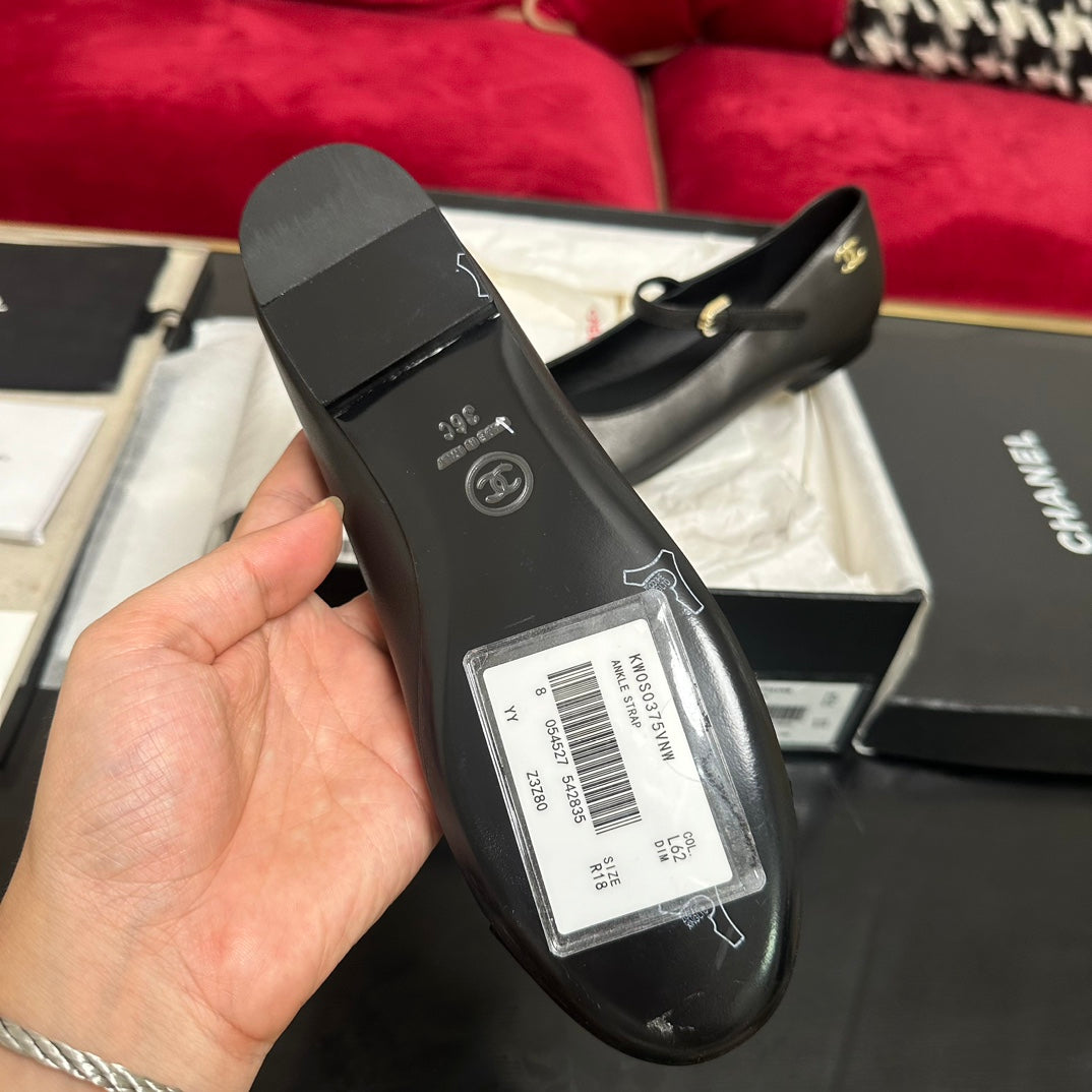 Chanel Mary Jane Shoes in Black Calfskin and Satin