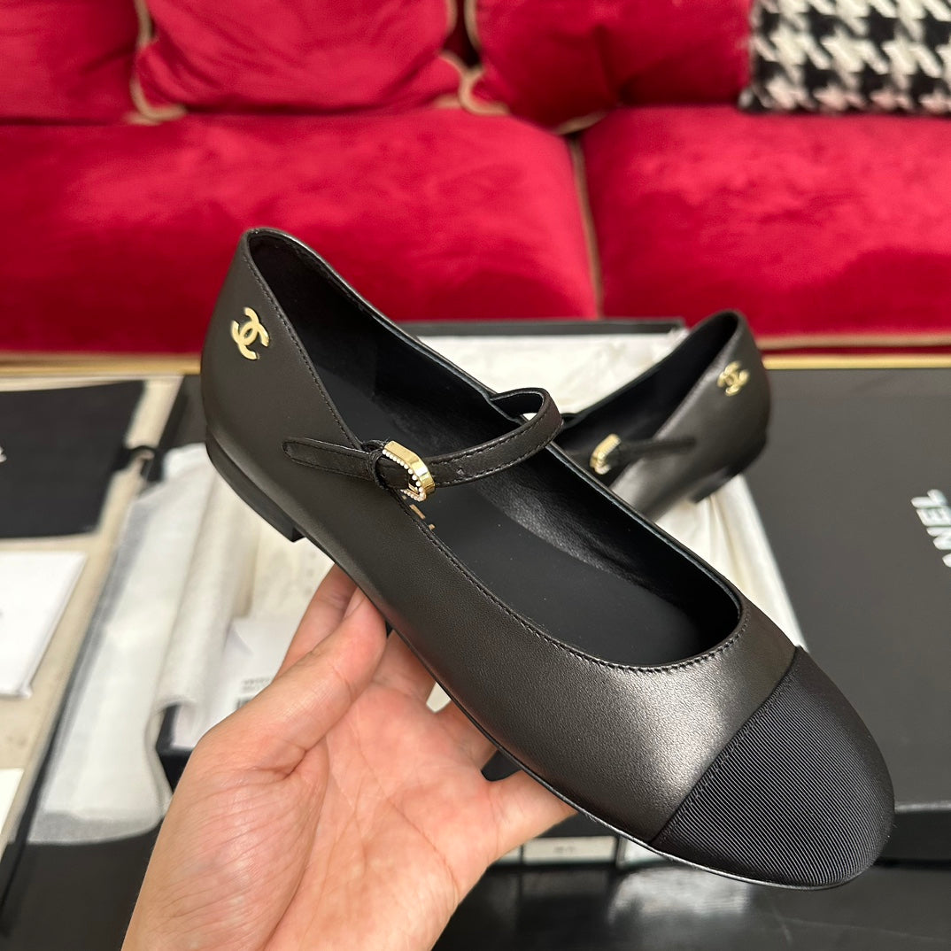 Chanel Mary Jane Shoes in Black Calfskin and Satin