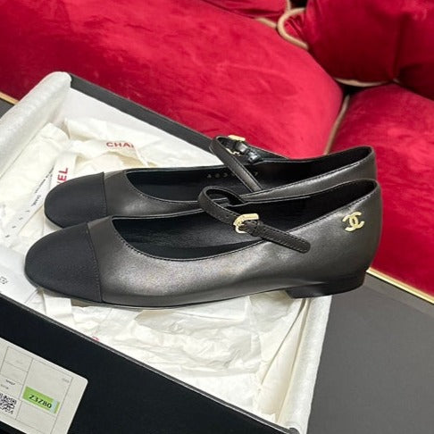 Chanel Mary Jane Shoes in Black Calfskin and Satin