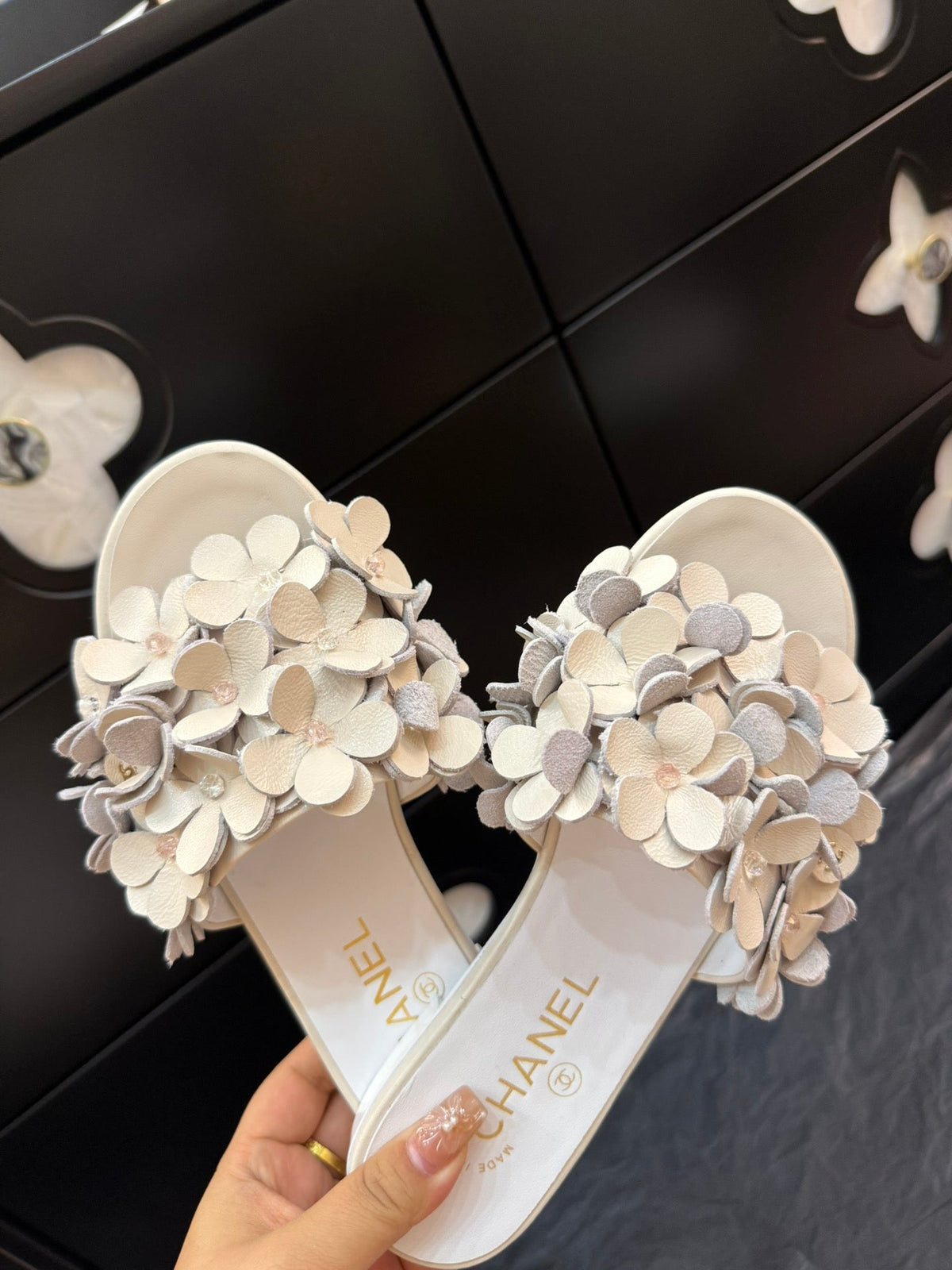Chanel Mid Heel 45 mm Mule in White Calfskin