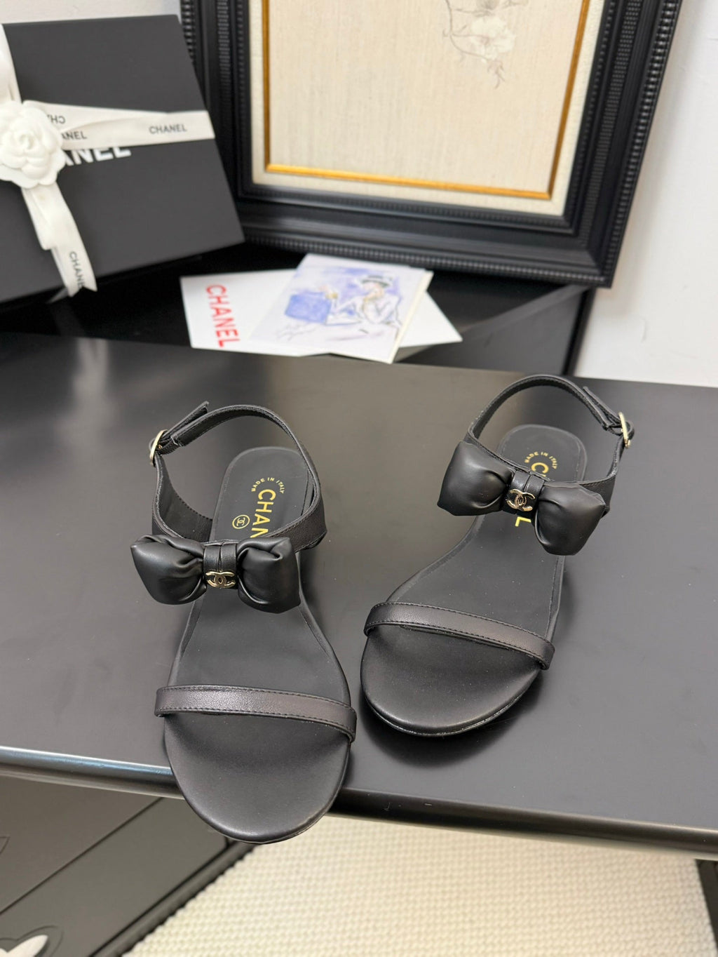 Chanel Flat Sandals 5 mm in Black Calfskin
