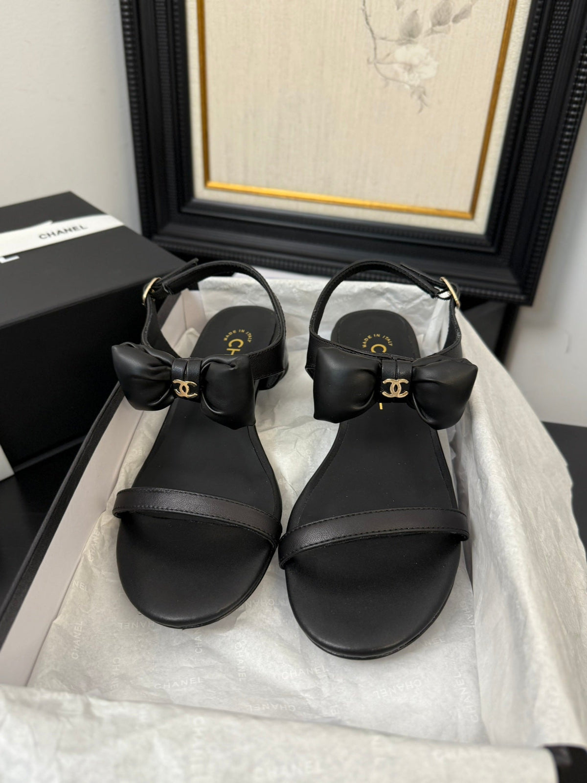 Chanel Flat Sandals 5 mm in Black Calfskin