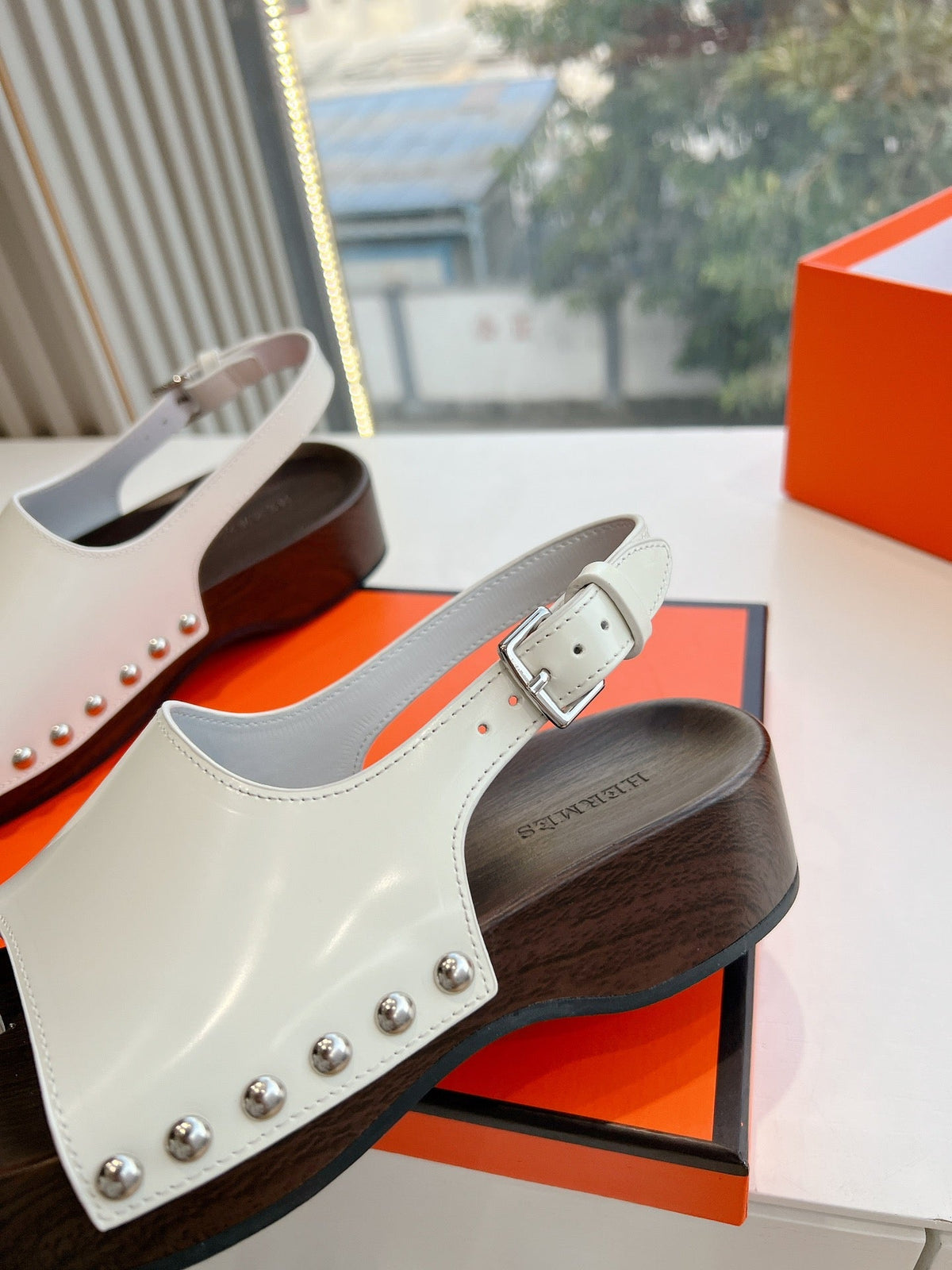Hermes Flat Sandal in White Calfskin