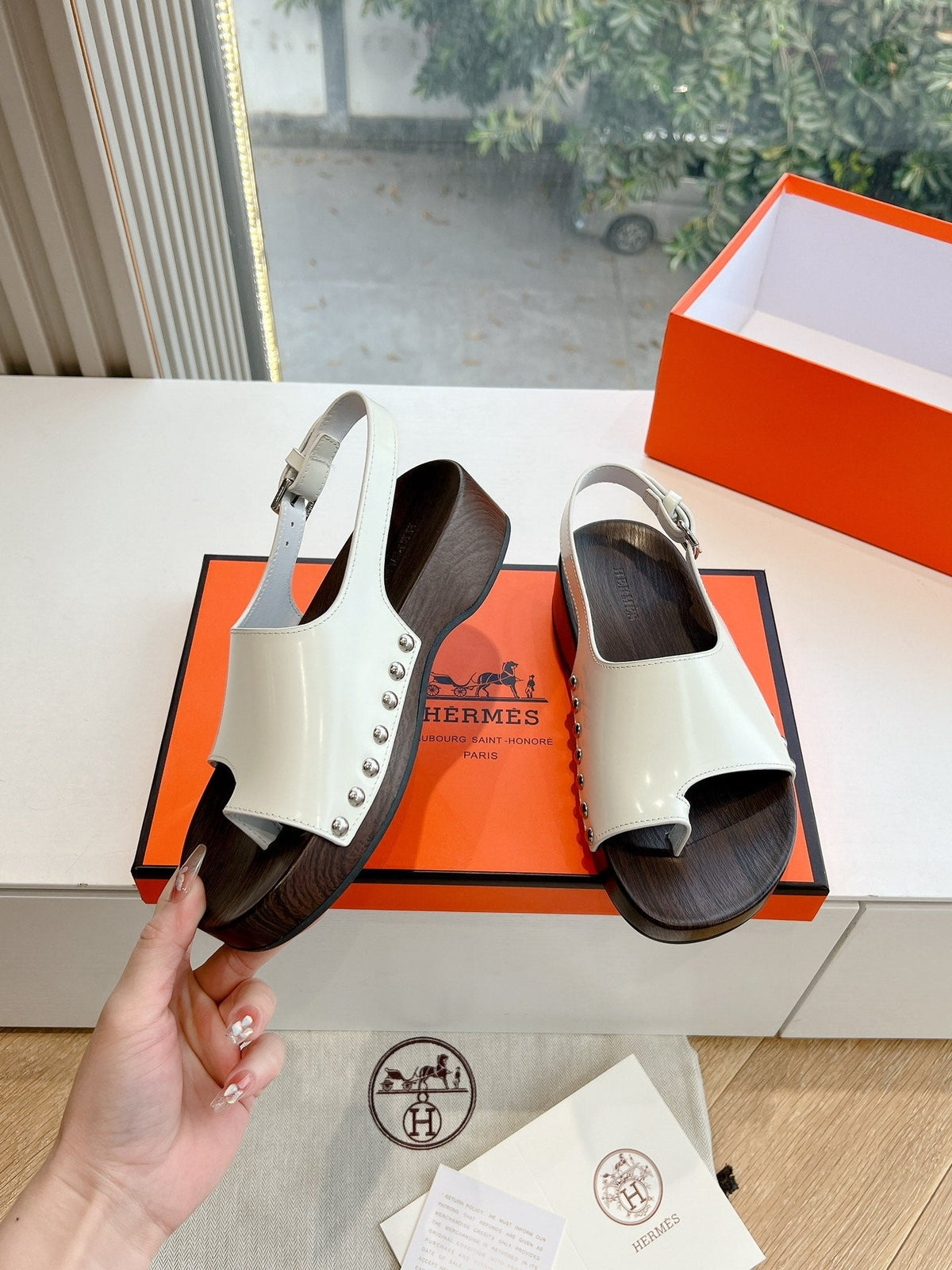 Hermes Flat Sandal in White Calfskin