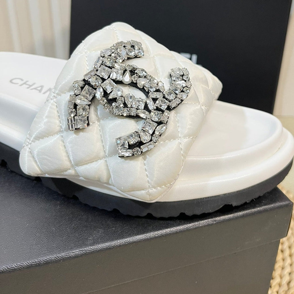 Chanel New Style Diamond Buckle Double C Thick Bottom Slippers White Sheepskin