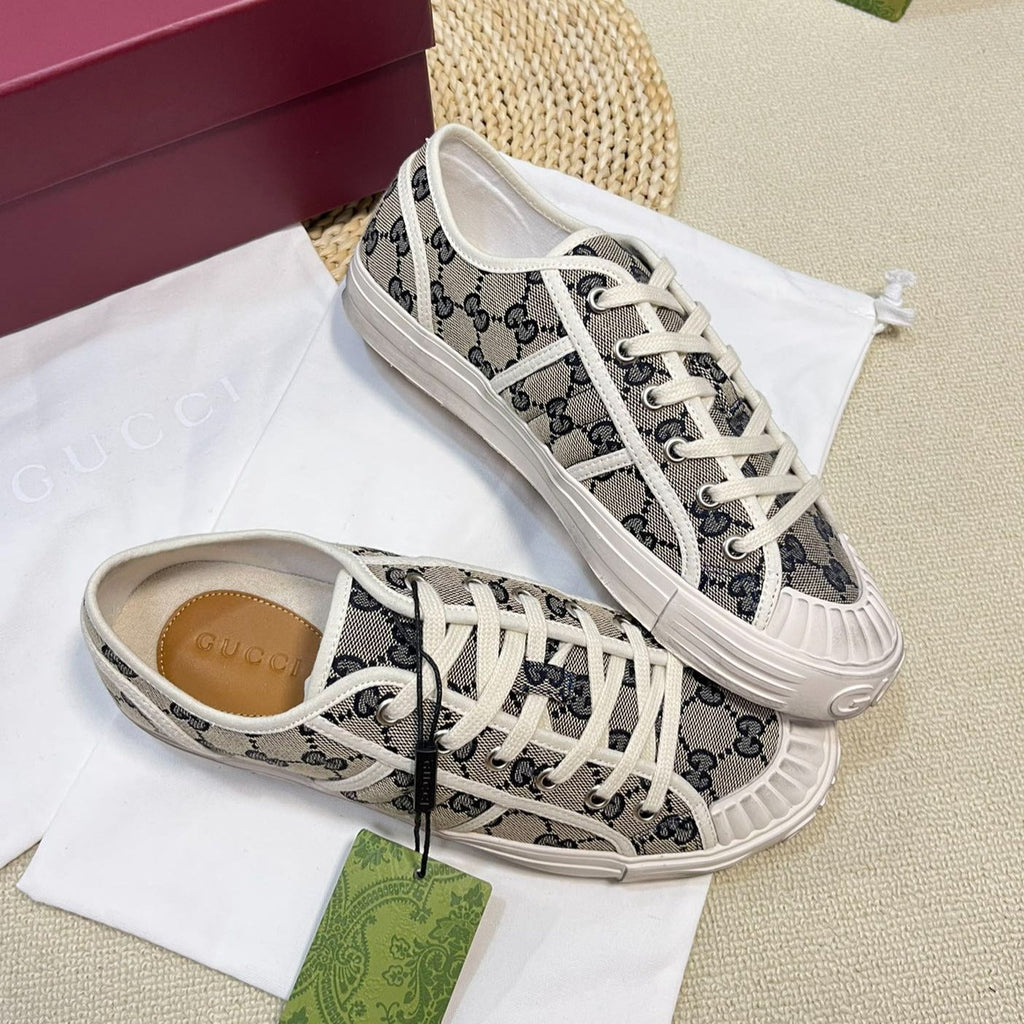 Gucci Sneaker Julio Canvas Sneakers Black Caro