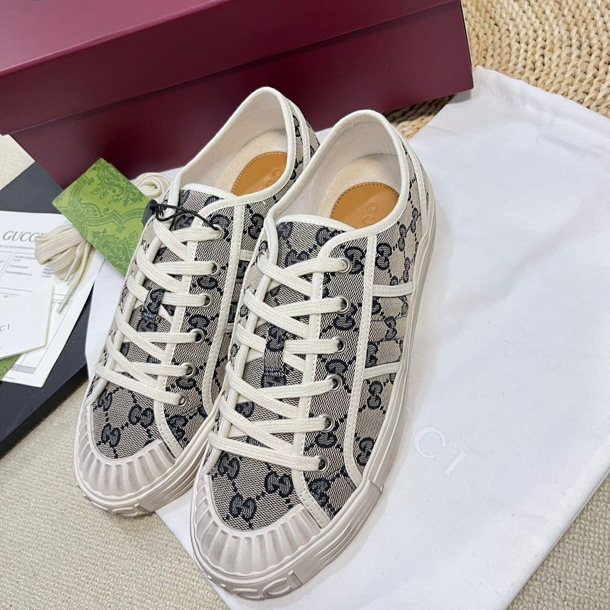 Gucci Sneaker Julio Canvas Sneakers Black Caro