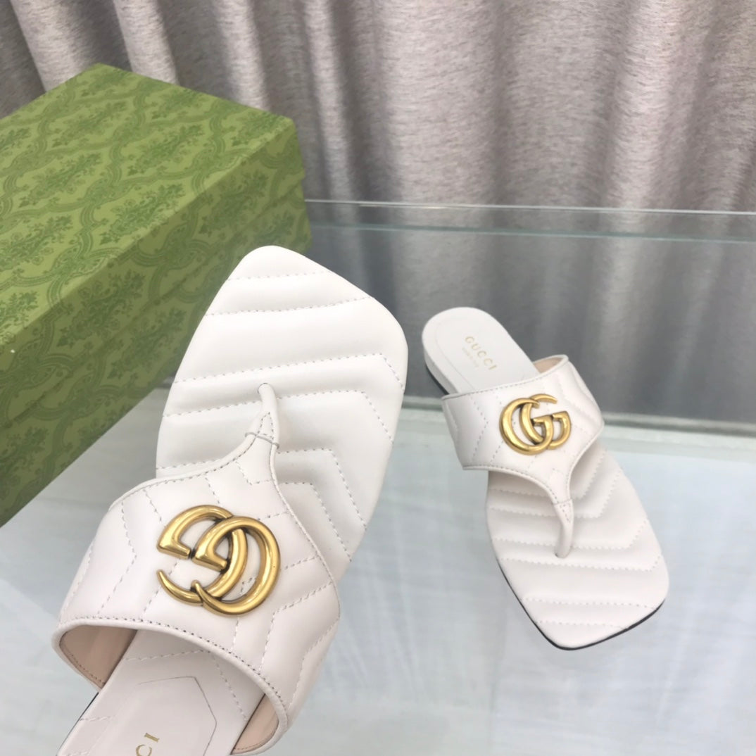 Gucci Marmont Logo - Embellished Mattelasse Leather Sandal in White
