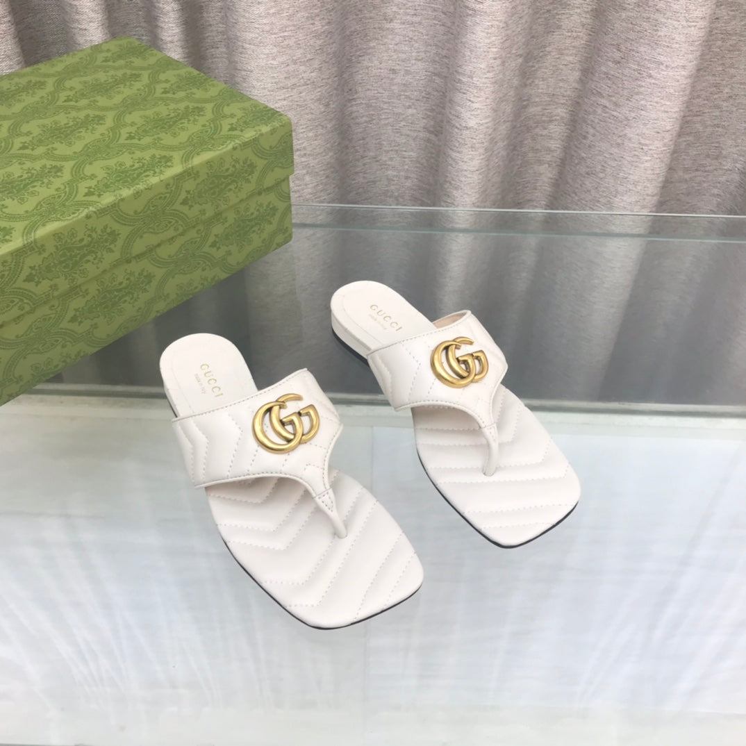 Gucci Marmont Logo - Embellished Mattelasse Leather Sandal in White
