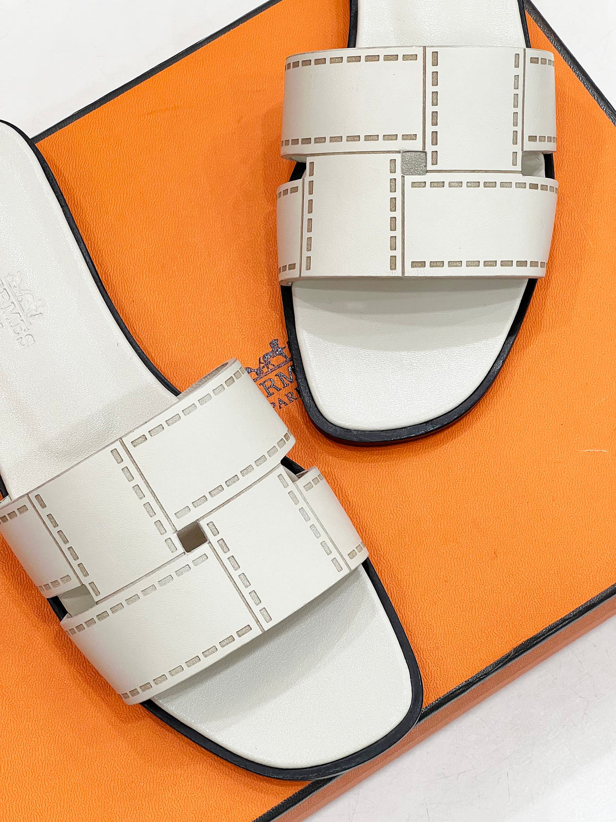 Hermes Idioma Sandal in White Cream Calfskin