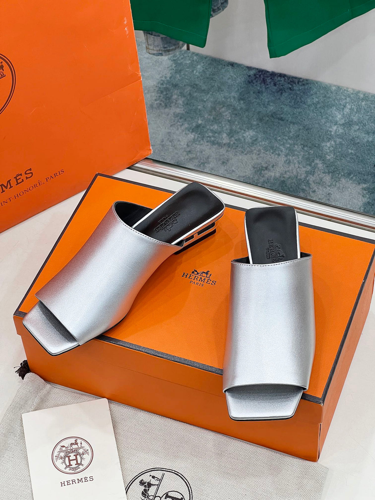 Hermes Idole Sandal in Silver Calfskin