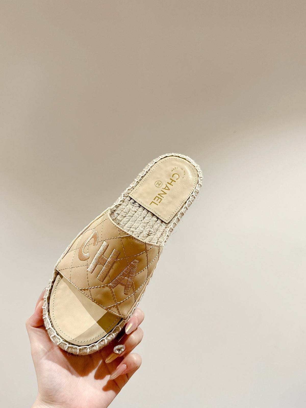 Chanel Flat Slippers in Beige Lambskin Mix Woven