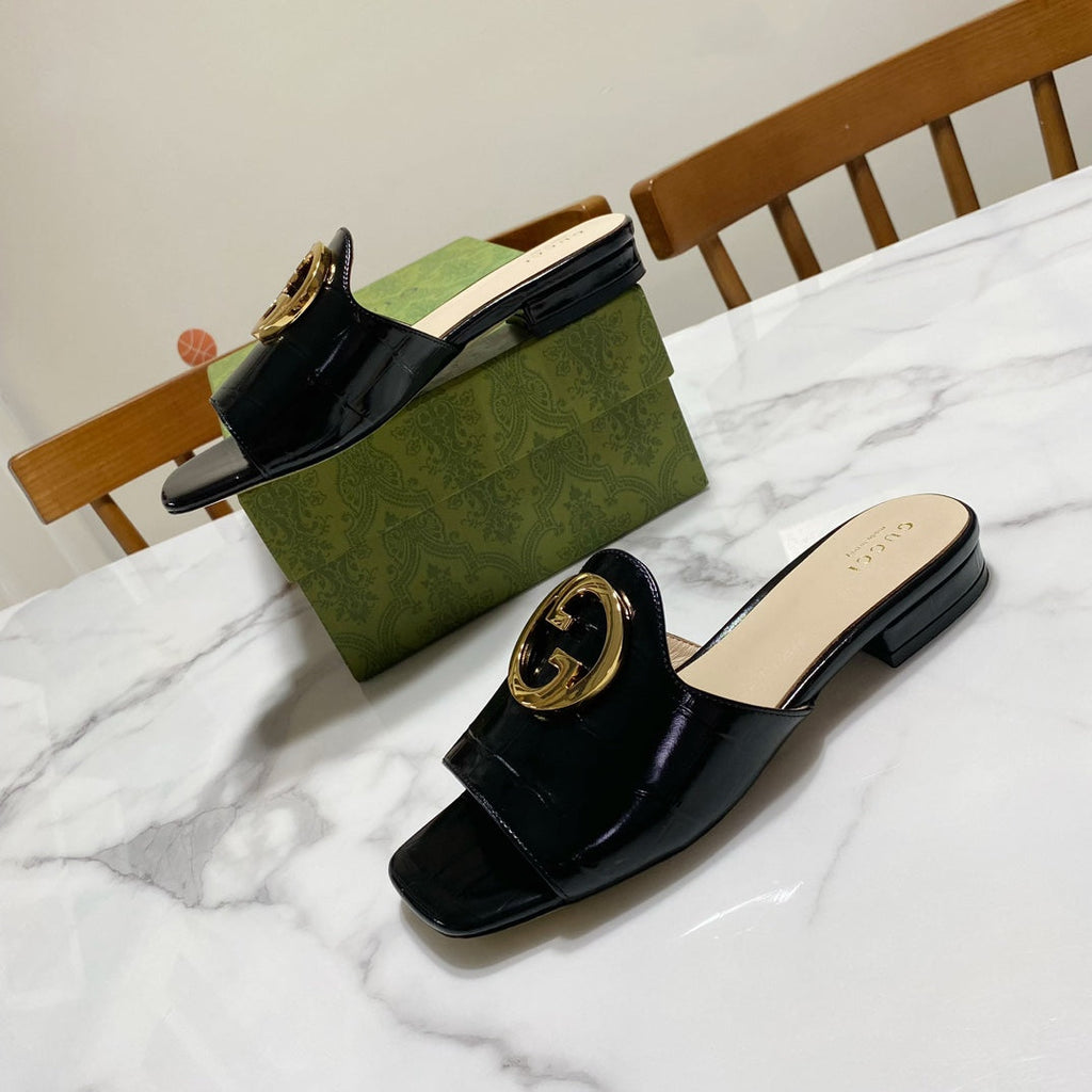Gucci 26S Blondie Slippers in Black Glossy Calfskin