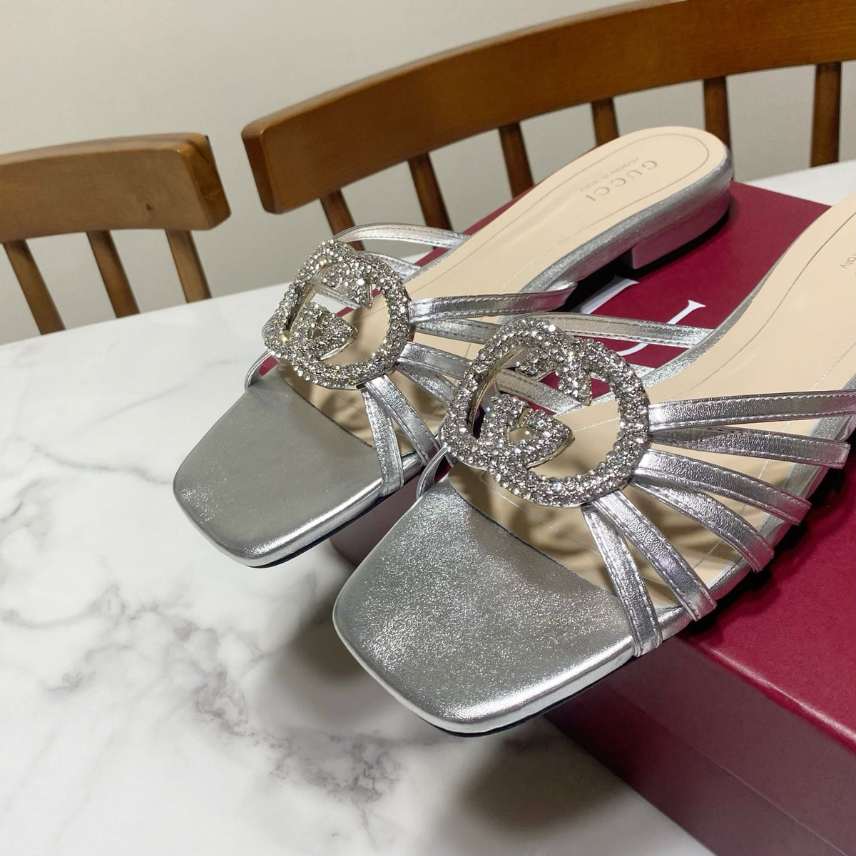 Gucci 26S Flat Slides in Silver Calfskin with Crystal