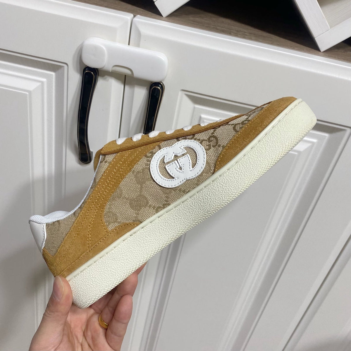 Gucci 26S Sneaker in Beige Canvas and Brown Suede
