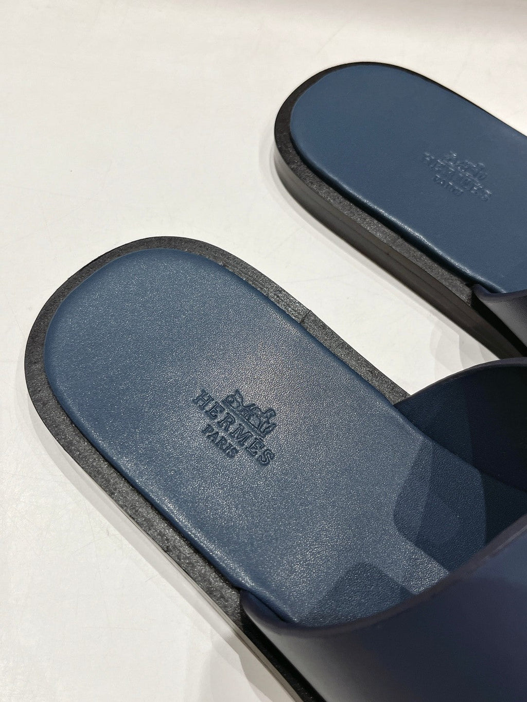 Hermes Izmir Sandal Indigo Lambskin