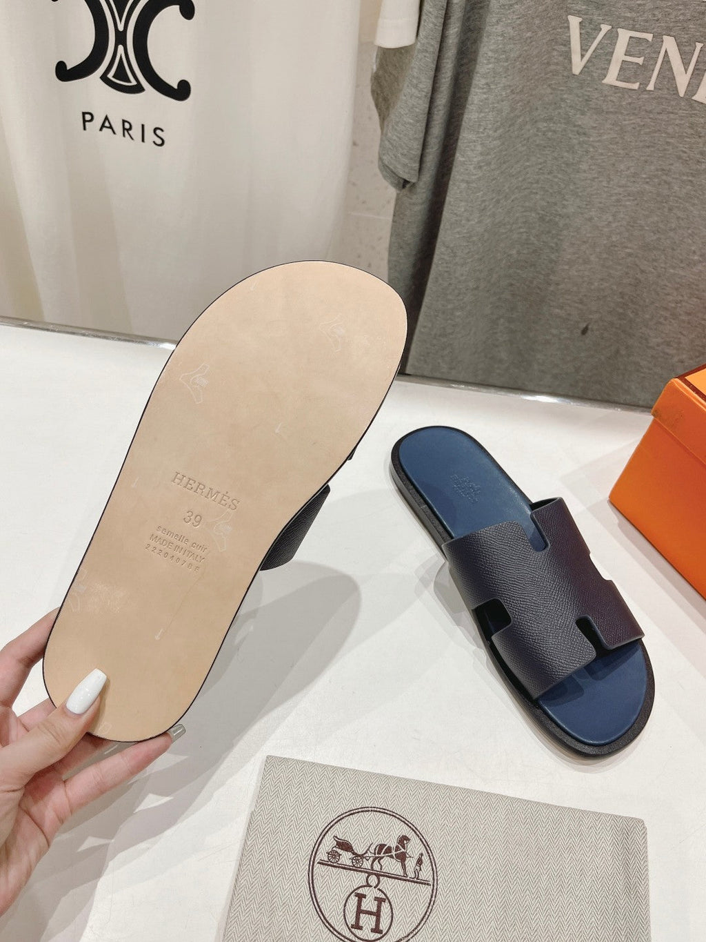 Hermes Izmir Sandal Berry Lambskin
