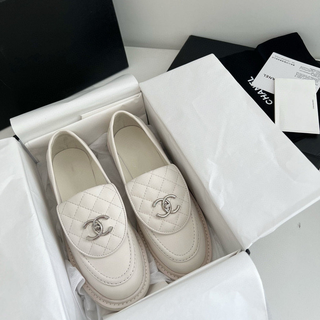 Chanel Moccasins White Quilted Calfskin Silver