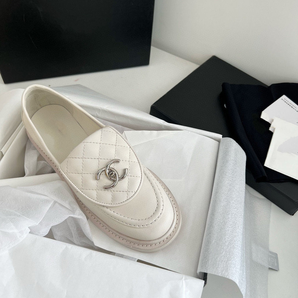 Chanel Moccasins White Quilted Calfskin Silver